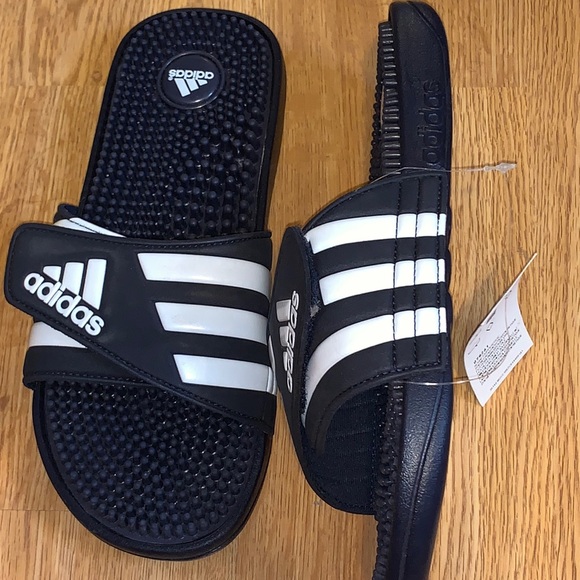 Nike Other - NWT. Nike Adissage. Size 8